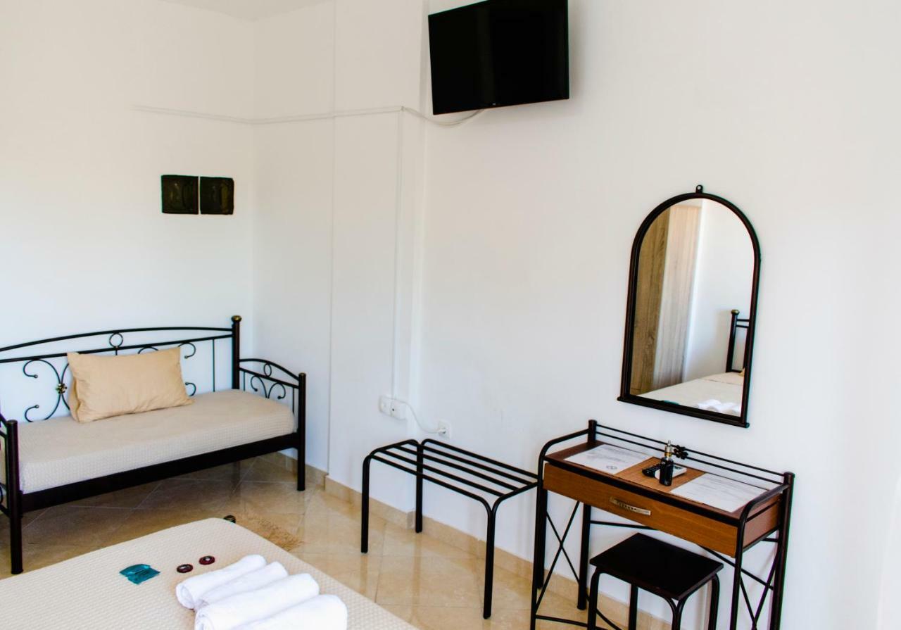 Nikolakakis Rooms Lavrio Kültér fotó