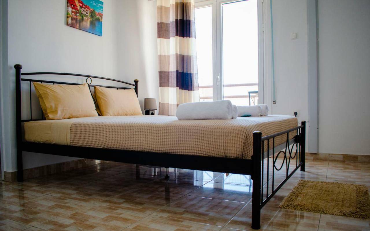 Nikolakakis Rooms Lavrio Kültér fotó